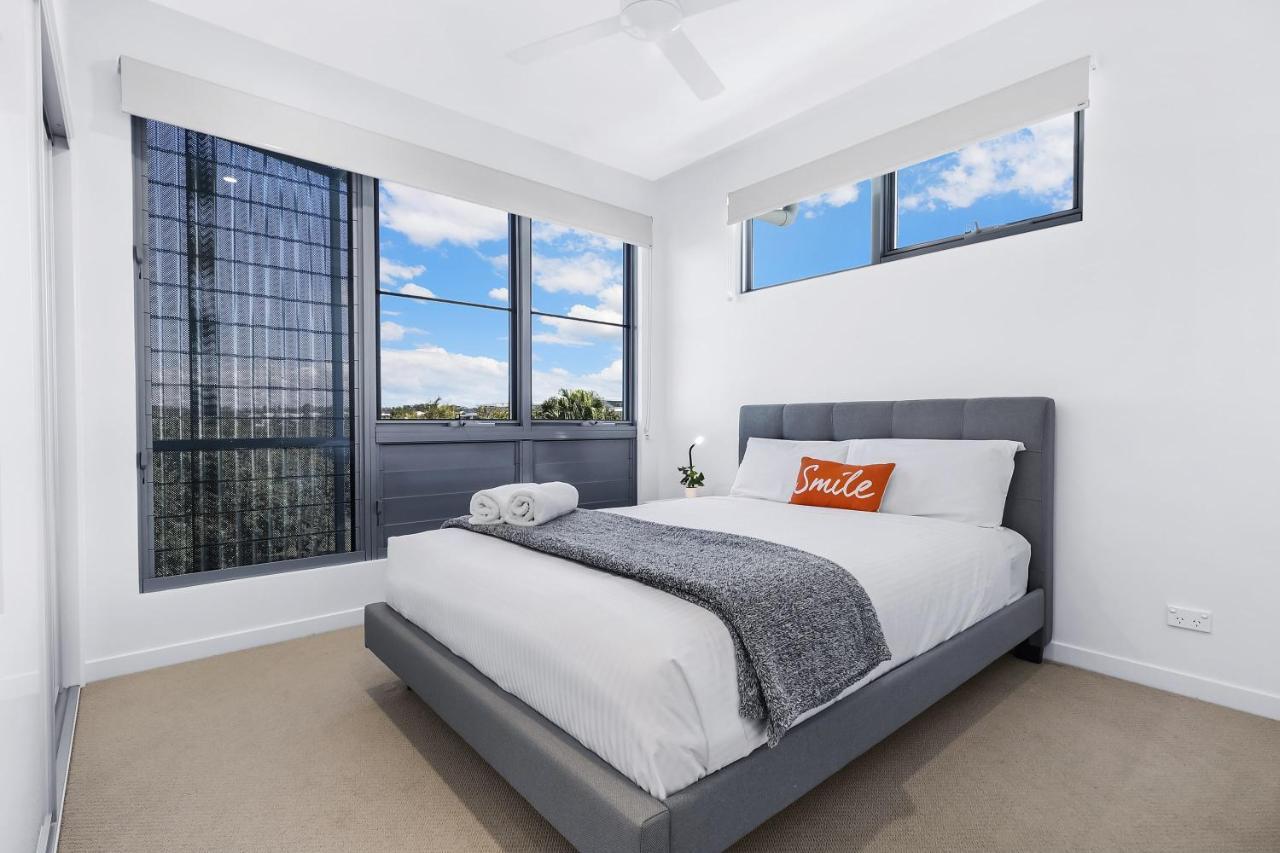 Welcoming Lakeside Getaway With Waterviews, Wifi, Pool & Park Mooloolaba Exterior foto