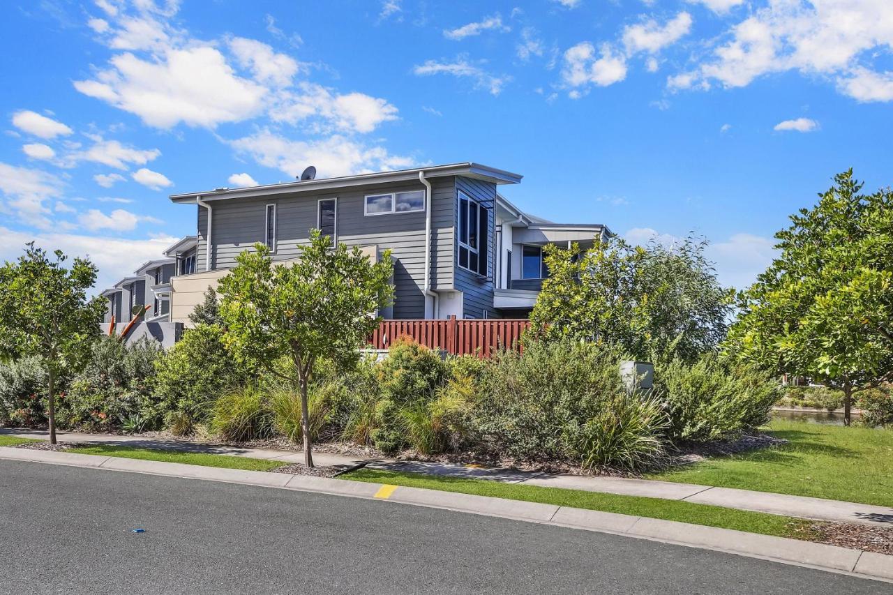 Welcoming Lakeside Getaway With Waterviews, Wifi, Pool & Park Mooloolaba Exterior foto